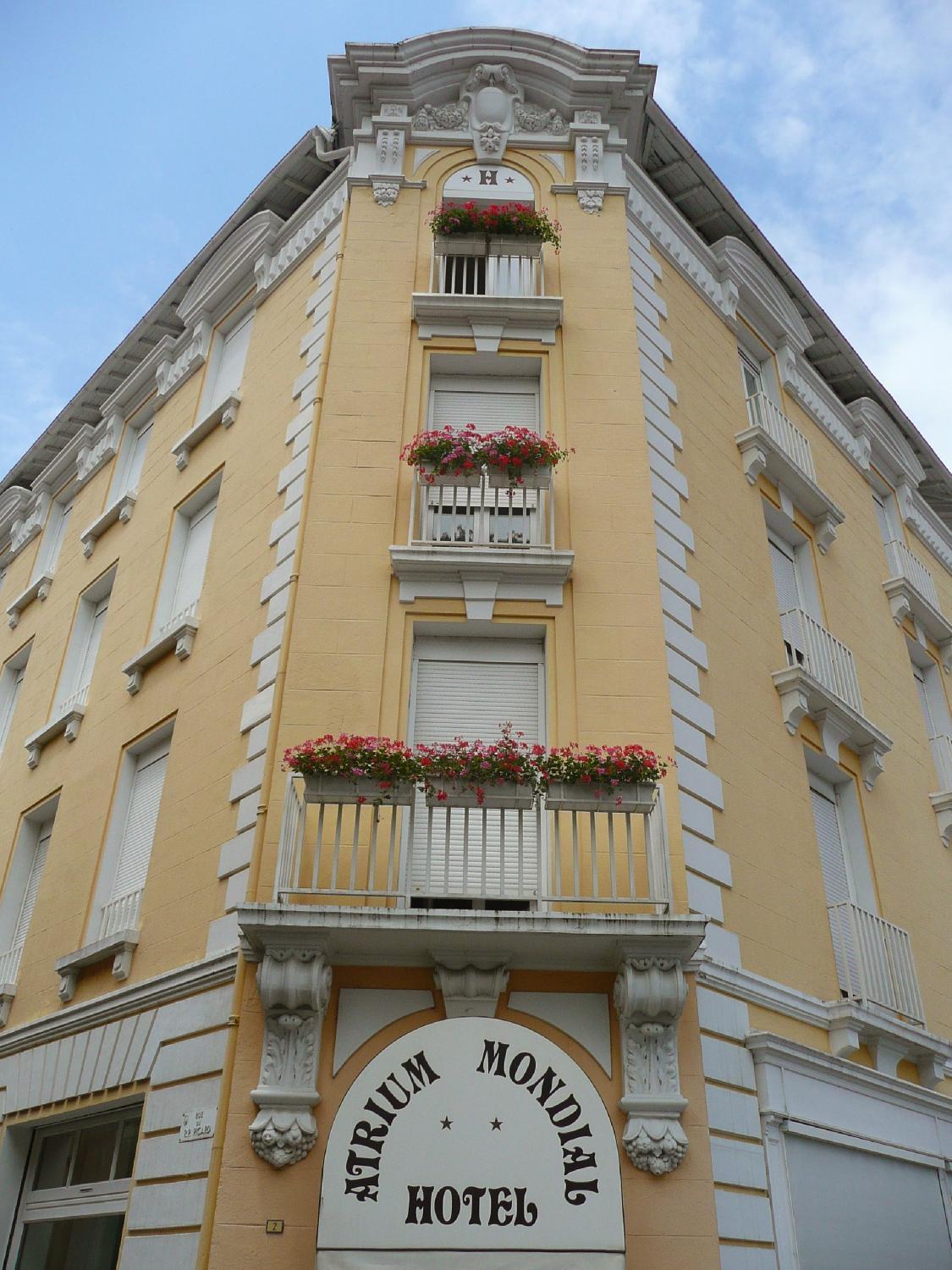 Hôtel Atrium Mondial Lourdes Exterior foto