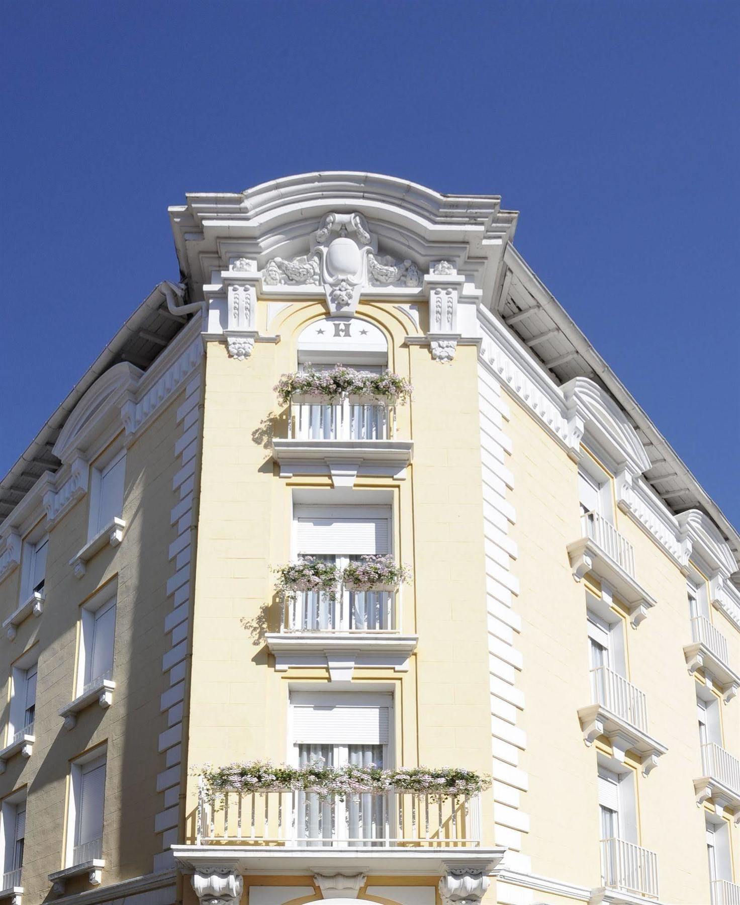 Hôtel Atrium Mondial Lourdes Exterior foto